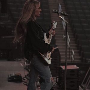 Meet your Posher, Alina